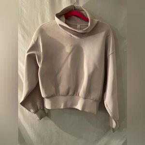 Ladies sz6 Lululemon cream full flourish comfy cowl neck sweatshirt $128 ret EUC